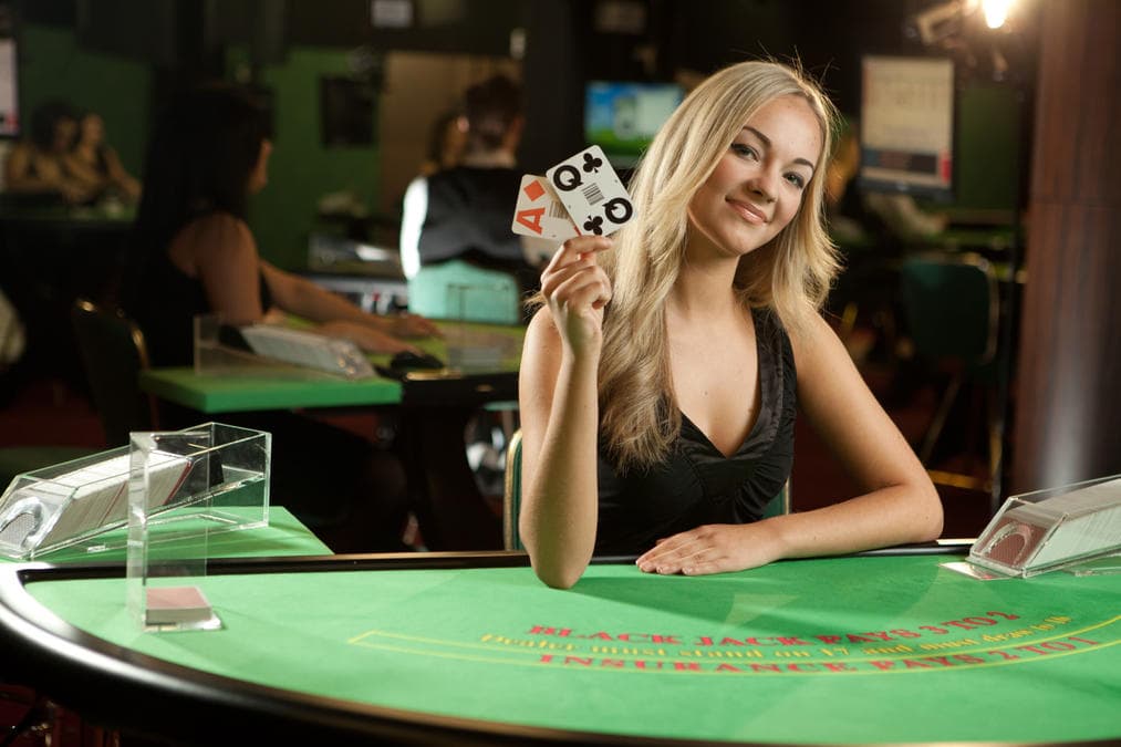 Live Dealer Casinos that Accept Skrill